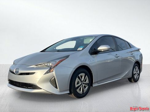 Certified 2016 Toyota Prius Three w/ Advanced Technology Package FWD image 2