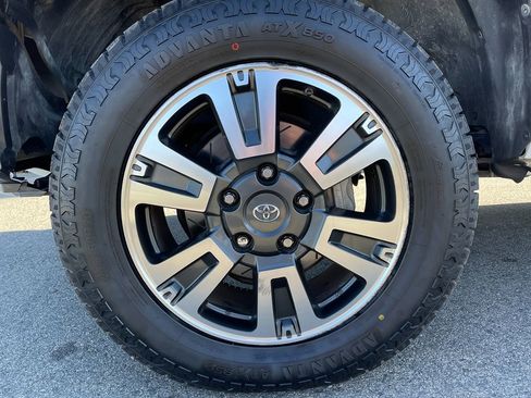 Used 2018 Toyota Tundra SR5 image 34