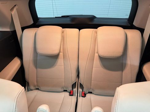 Used 2021 Mercedes-Benz GLS 450 4MATIC image 20