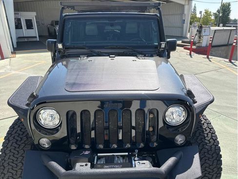 Used 2018 Jeep Wrangler Sport image 4