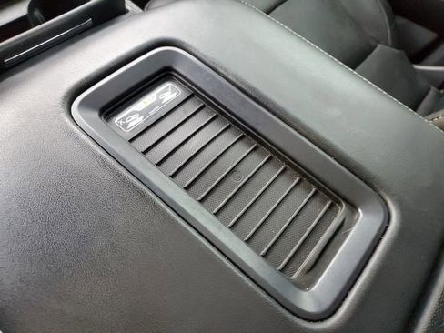Used 2018 Chevrolet Tahoe Premier AWD/4WD image 32