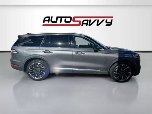 Used 2023 Lincoln Aviator Reserve w/ Equipment Group 201A AWD/4WD image 8