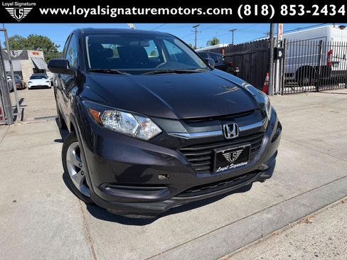 Used 2017 Honda HR-V LX image 1