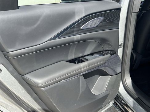 New 2026 Cadillac Lyriq V image 27