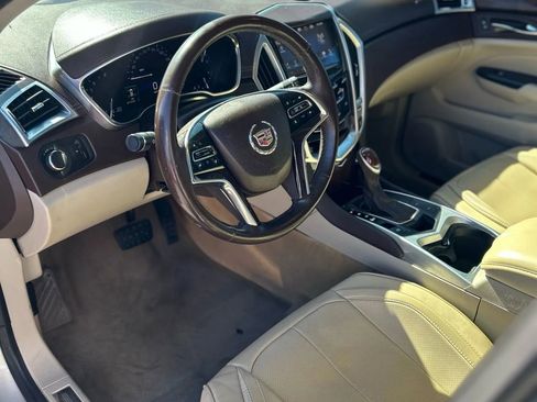 Used 2016 Cadillac SRX Luxury image 24