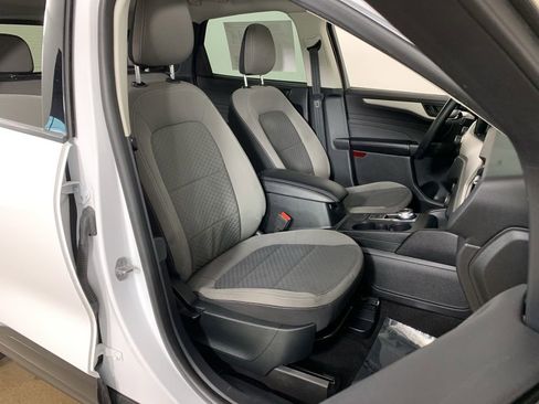Used 2022 Ford Escape SE w/ Convenience Package FWD image 35