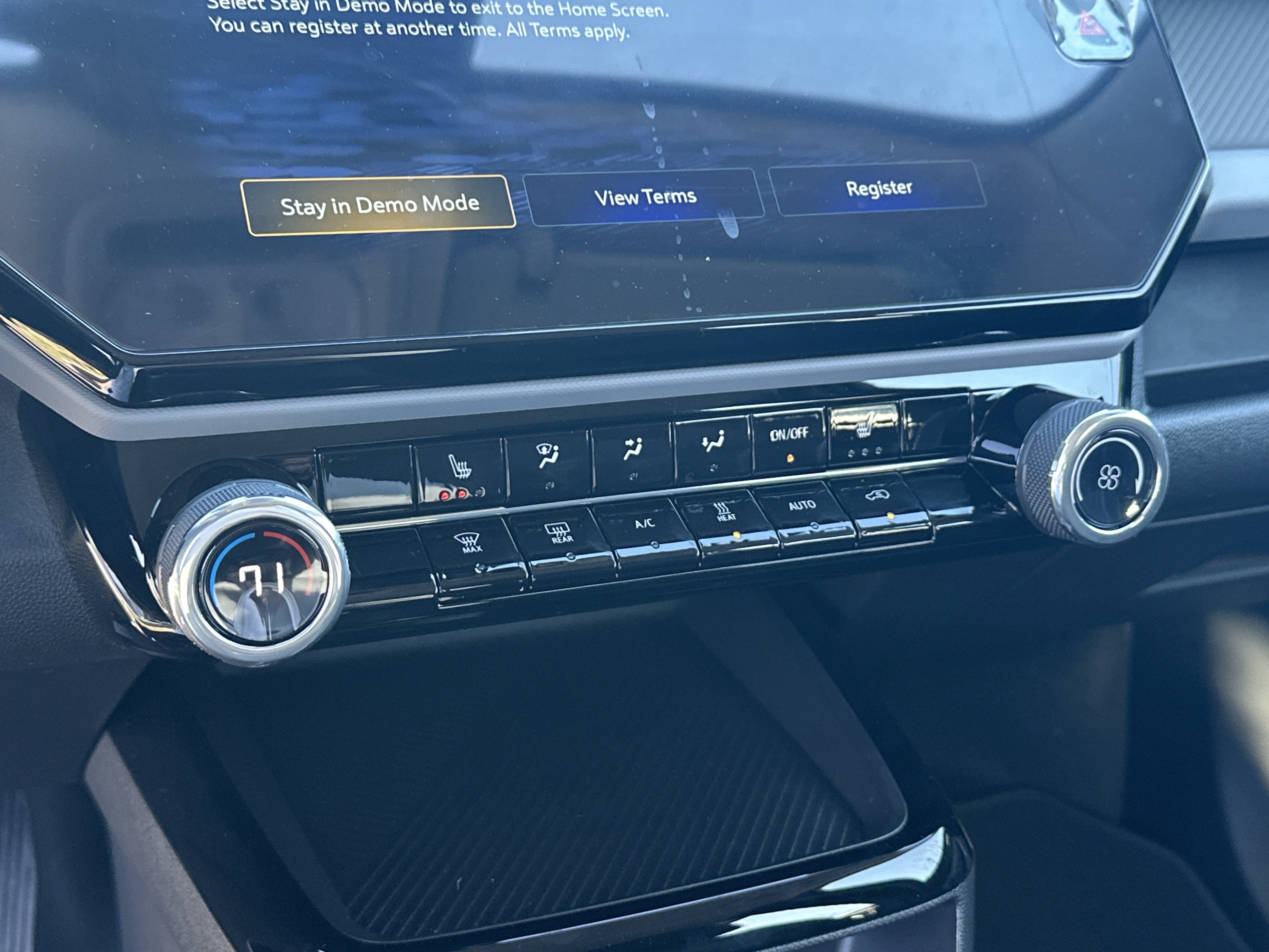 New 2027 Chevrolet Bolt LT w/ Comfort Package FWD image 28