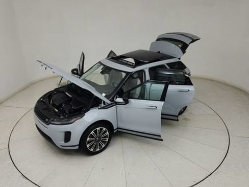 Used 2024 Land Rover Range Rover Evoque S AWD/4WD image 31