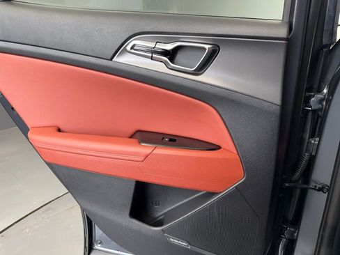 Used 2023 Kia Sportage SX Prestige image 40