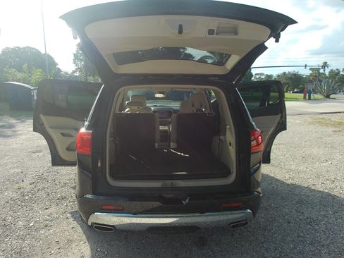 Used 2019 GMC Acadia Denali w/ Technology Package FWD image 40