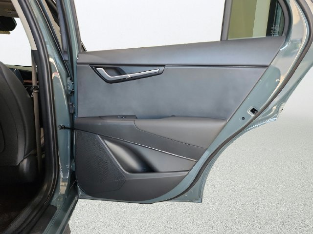 Certified 2024 Kia Niro EX FWD image 27