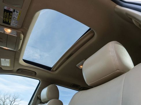 Used 2014 Toyota Sequoia SR5 RWD image 30