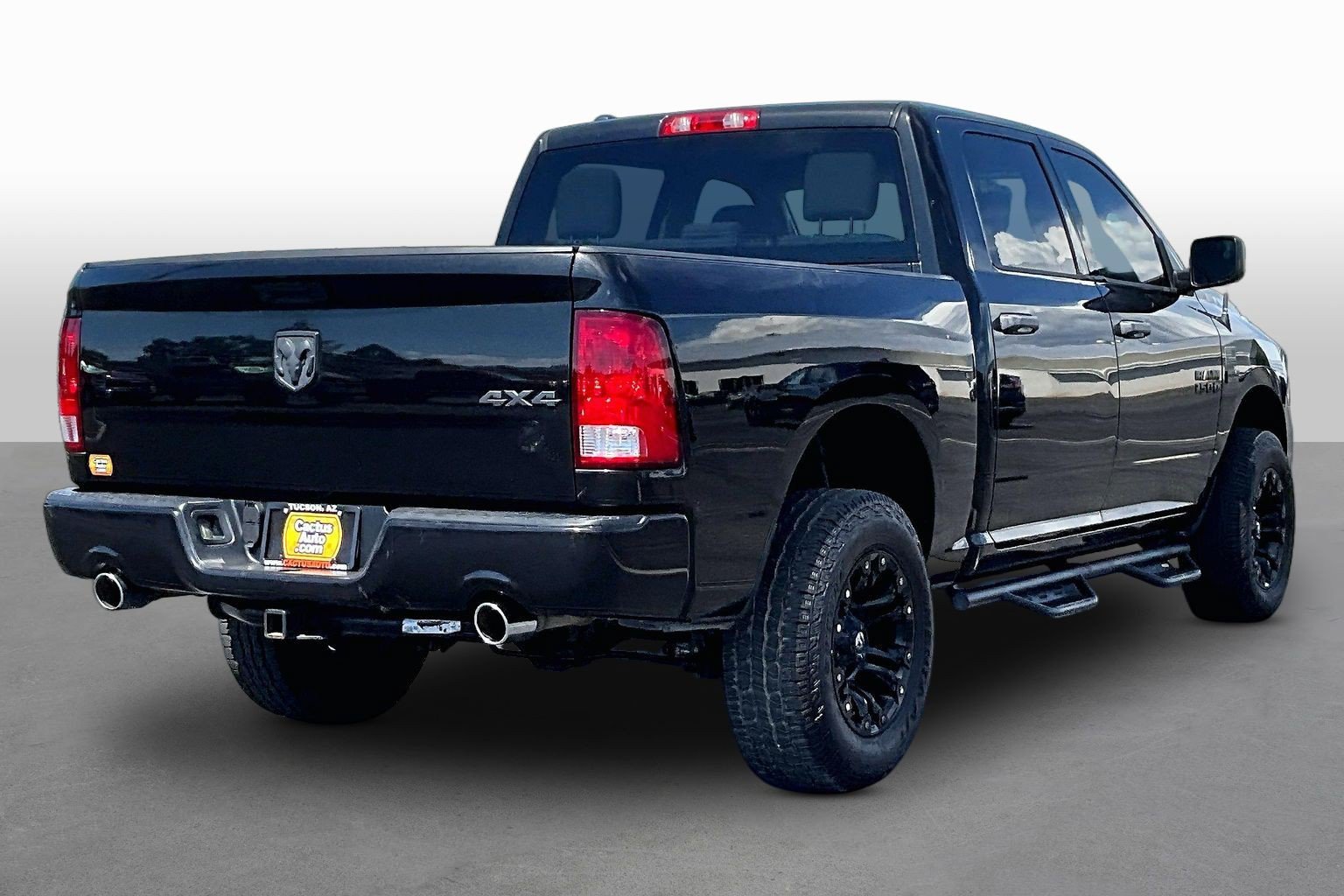 Used 2019 RAM 1500 Express w/ Express Value Package AWD/4WD image 2