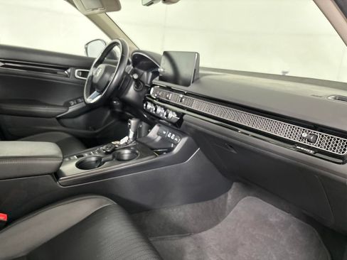 Used 2024 Honda Civic Touring image 31