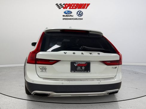 Used 2018 Volvo V90 T6 Cross Country w/ Convenience Package AWD/4WD image 9