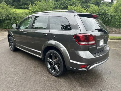Used 2020 Dodge Journey Crossroad FWD image 5