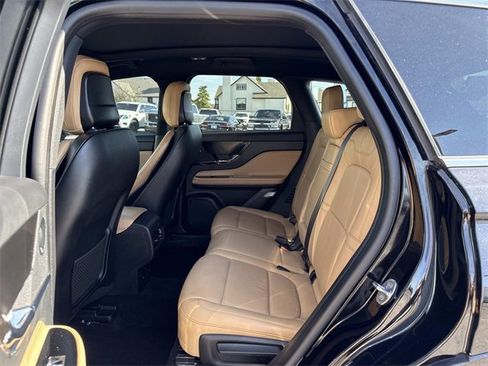 Used 2022 Lincoln Corsair Reserve w/ Equipment Group 201A image 12