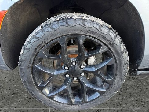 Certified 2022 GMC Yukon XL AT4 image 13