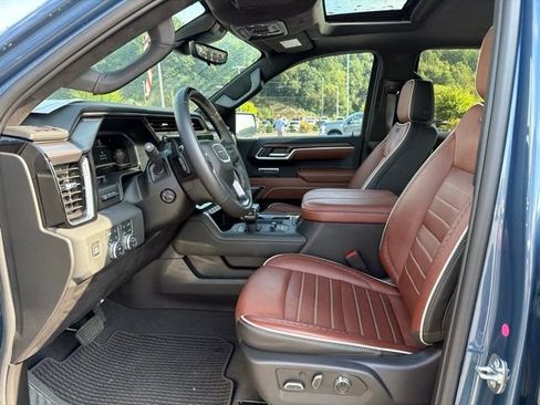 Used 2025 GMC Sierra 1500 Denali Ultimate AWD/4WD image 11