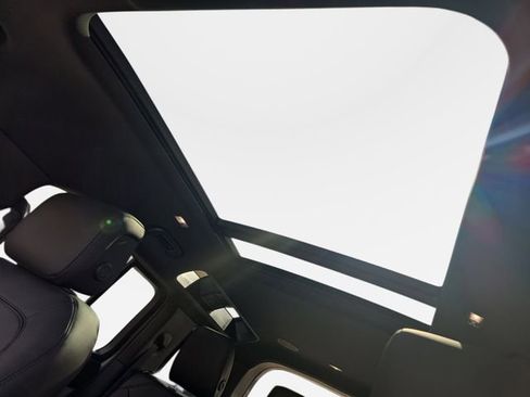 New 2026 Land Rover Defender 110 X-Dynamic SE AWD/4WD image 20