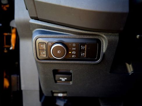 Used 2025 Ford Bronco Badlands AWD/4WD image 23