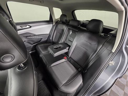 Used 2022 Volkswagen Taos SE image 18