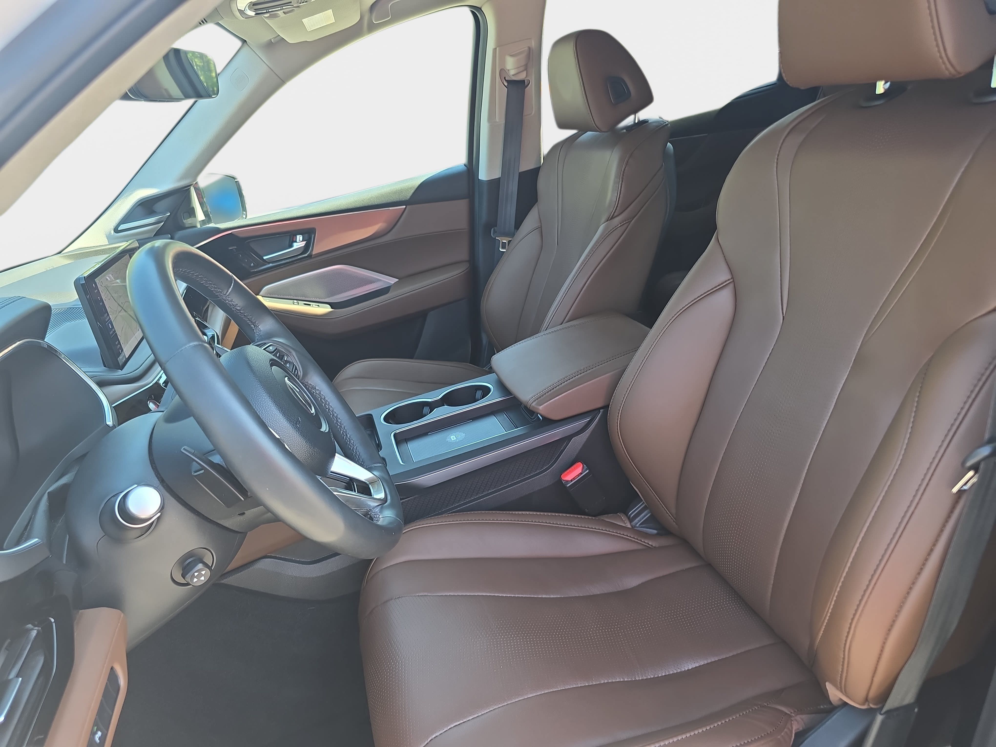 Certified 2025 Acura MDX w/ Technology Package FWD image 16