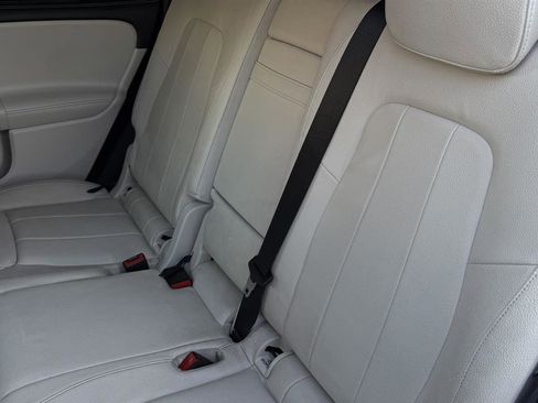 Used 2021 Mercedes-Benz GLB 250 4MATIC w/ Premium Package image 36