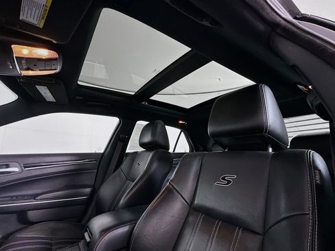 Used 2022 Chrysler 300 S RWD image 26