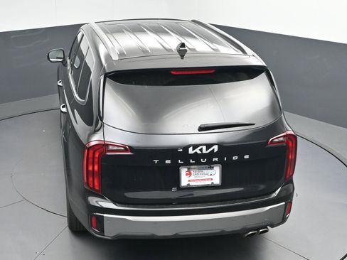 Used 2025 Kia Telluride S image 36