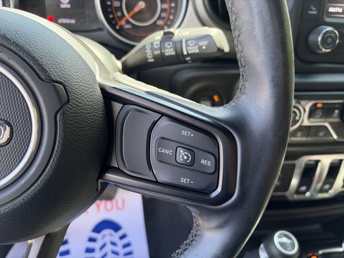 Used 2020 Jeep Wrangler Sport AWD/4WD image 29