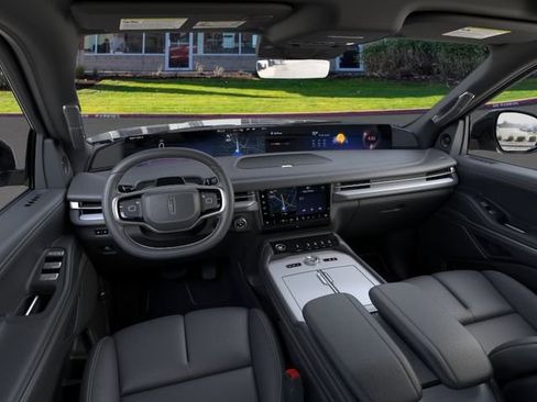 New 2026 Lincoln Navigator L Reserve AWD/4WD image 9