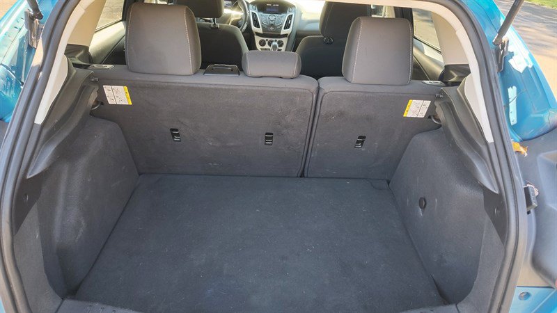 Used 2014 Ford Focus SE FWD image 6