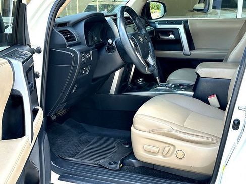 Certified 2022 Toyota 4Runner SR5 Premium w/ Moonroof Package AWD/4WD image 11