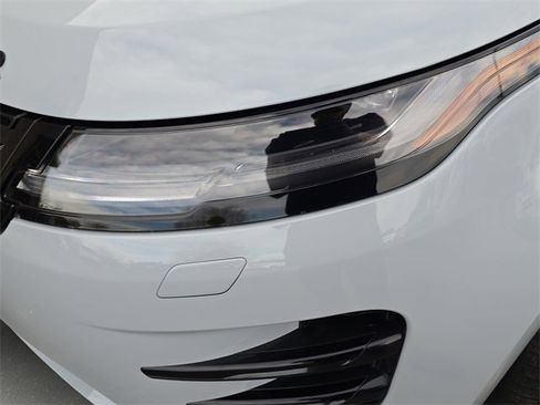 Used 2024 Land Rover Range Rover Evoque Dynamic SE image 33