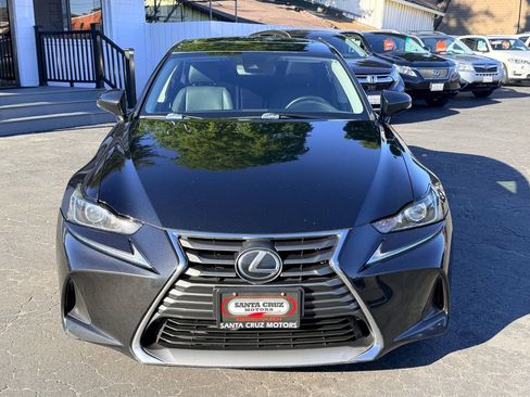 Used 2018 Lexus IS 300 image 2