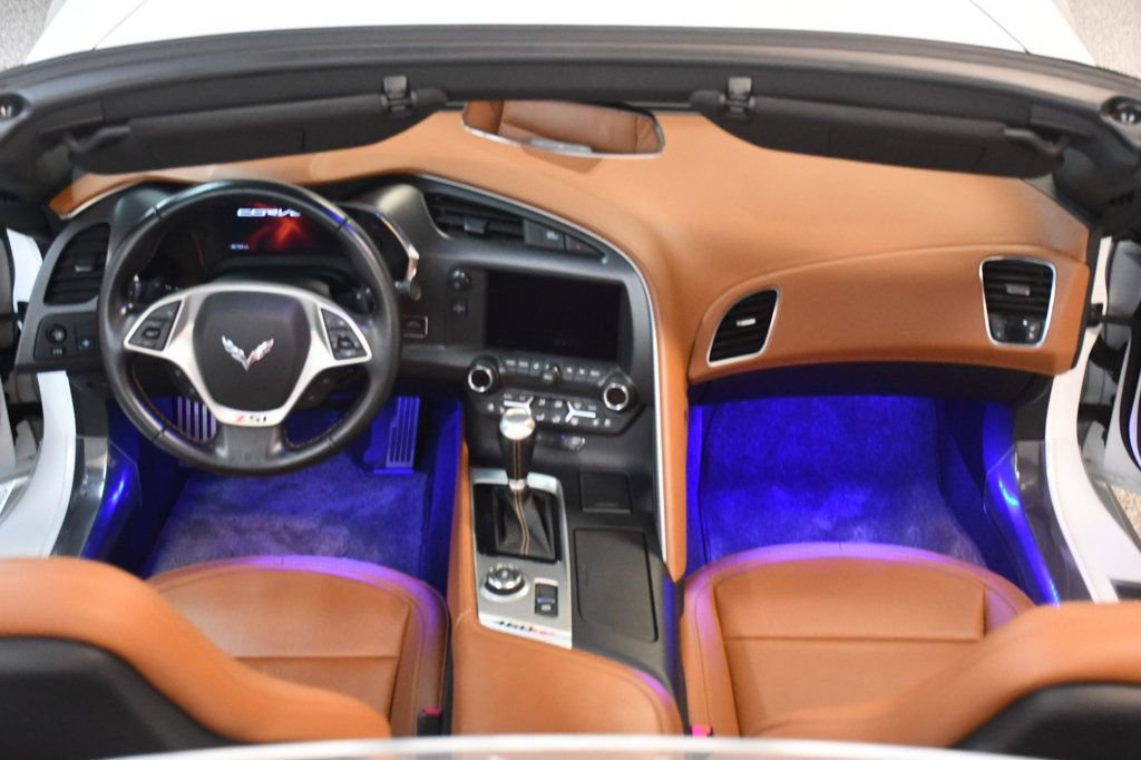 Used 2014 Chevrolet Corvette Stingray Convertible w/ 3LT Preferred Equipment Group RWD image 5