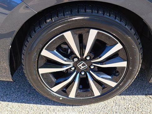 Used 2024 Honda Civic EX-L image 31
