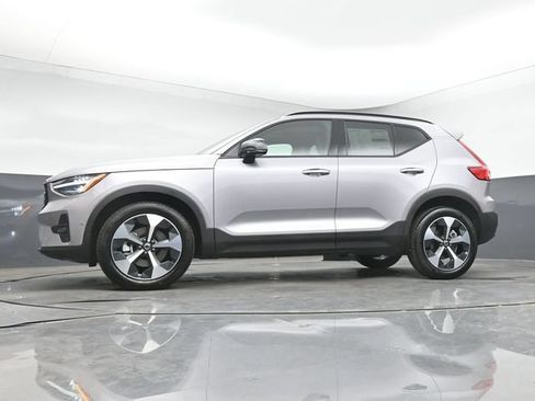 New 2026 Volvo XC40 B5 Plus w/ Climate Package AWD/4WD image 41