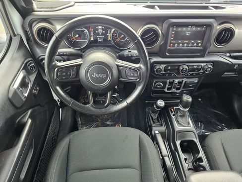 Used 2020 Jeep Wrangler Unlimited Willys image 11