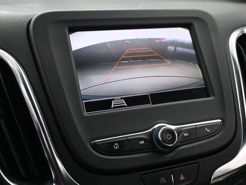 Used 2024 Chevrolet Equinox LS FWD image 16