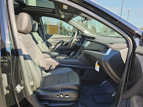New 2025 Cadillac XT5 Sportv w/ LPO, Floor Liner Package image 11