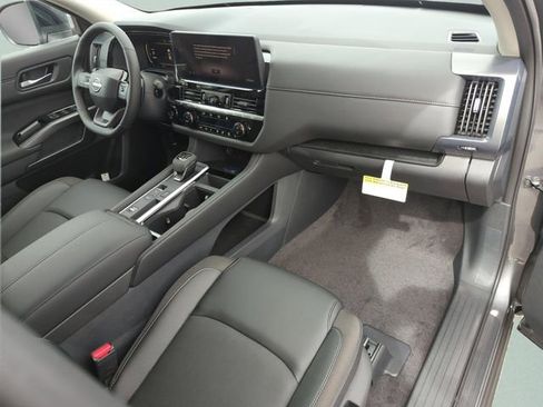 New 2026 Nissan Pathfinder SL FWD image 21