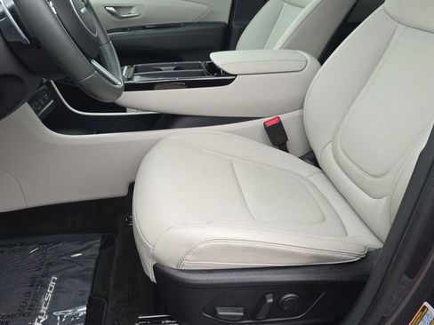 Used 2025 Hyundai Tucson Limited AWD/4WD image 13