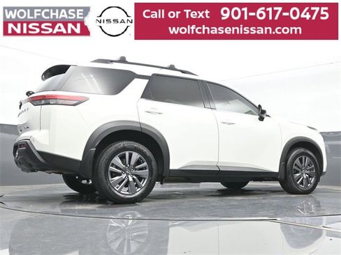Used 2022 Nissan Pathfinder SV image 24