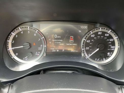 Used 2023 Toyota Highlander LE image 23