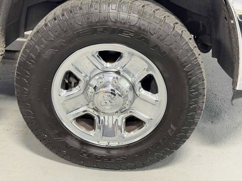 Used 2018 RAM 2500 Tradesman w/ Chrome Appearance Group AWD/4WD image 2