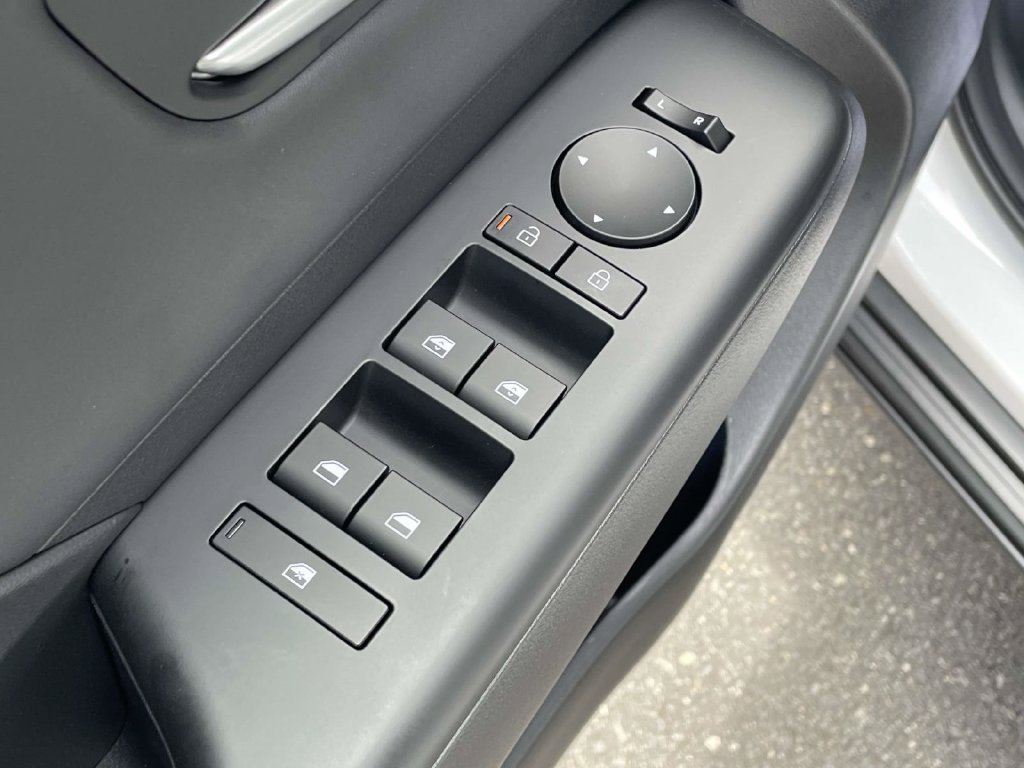 New 2026 Hyundai Kona SEL Premium AWD/4WD image 14