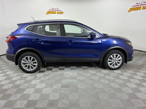 Certified 2022 Nissan Rogue Sport SV FWD image 7