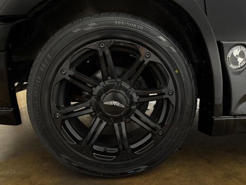 Used 2017 Chevrolet Express 2500 Extended RWD image 46